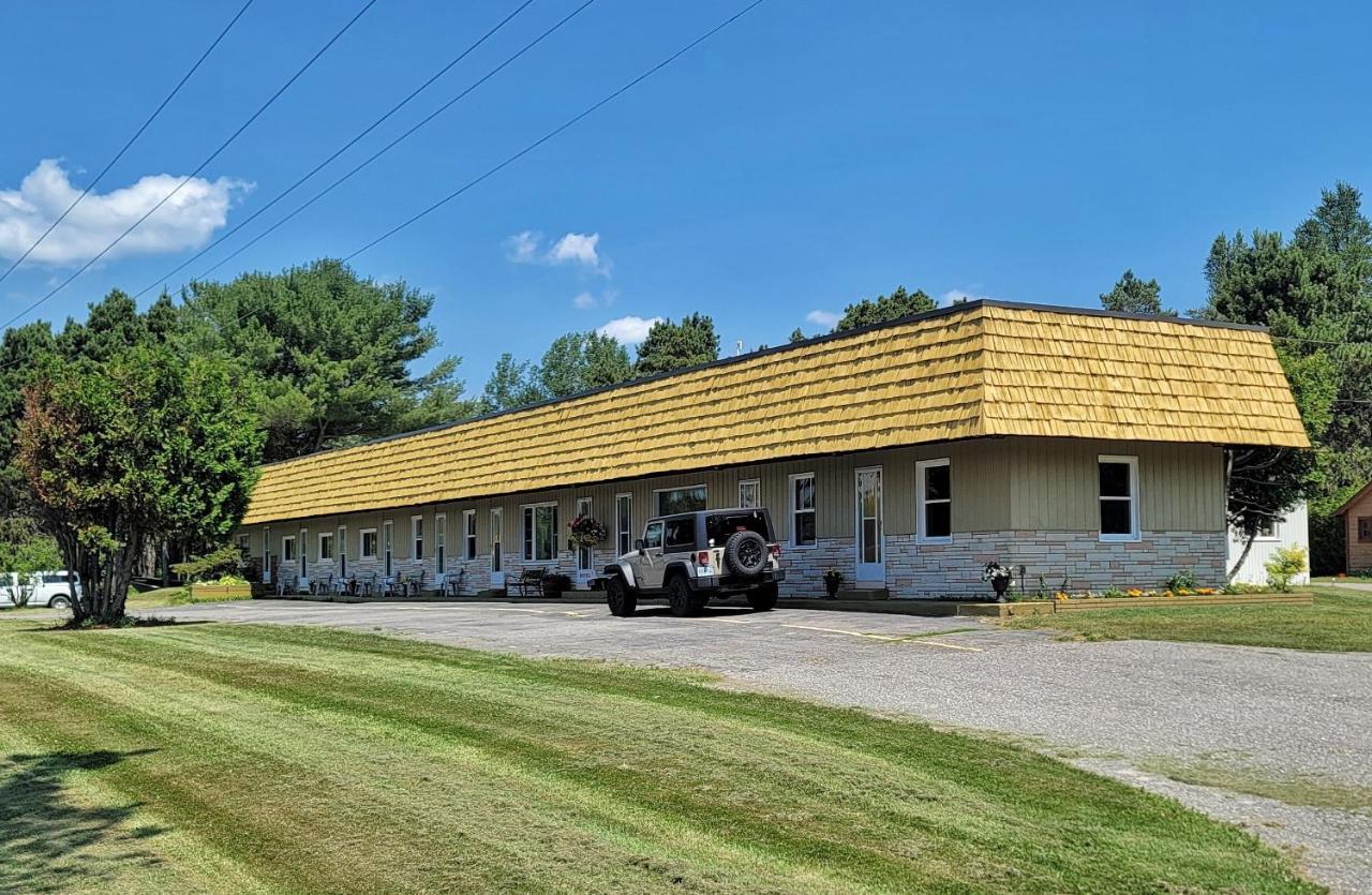 Maciver'S Motel And Camp Blind River Exterior photo